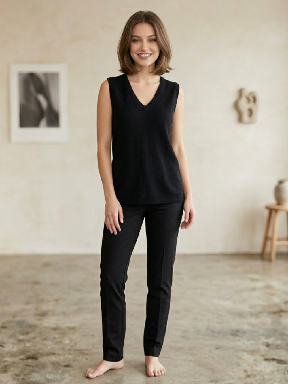 Vtg Henri Bendel black cashmere sleeveless shell tank top